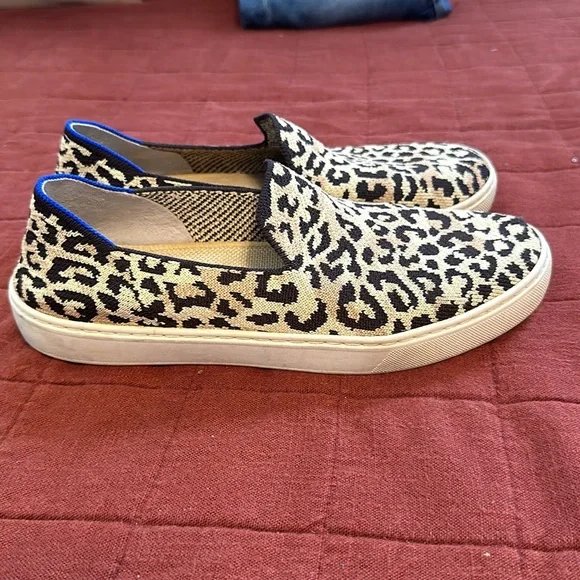 Women’s cheetah print Rothy’s “the original slip on sneaker “ - Picture 3 of 5